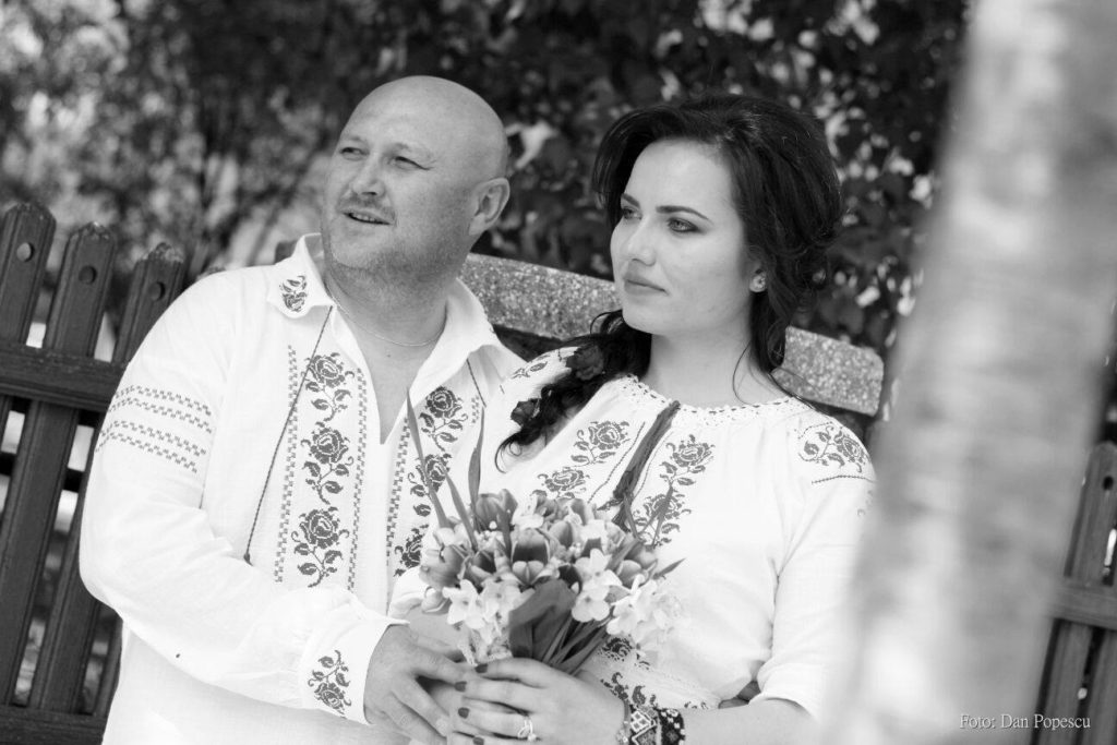 ie traditionala camasa populara (21)