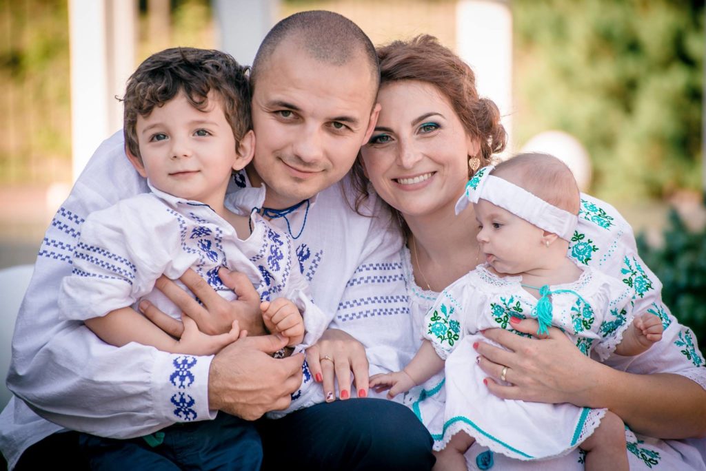 ie traditionala camasa populara (51)