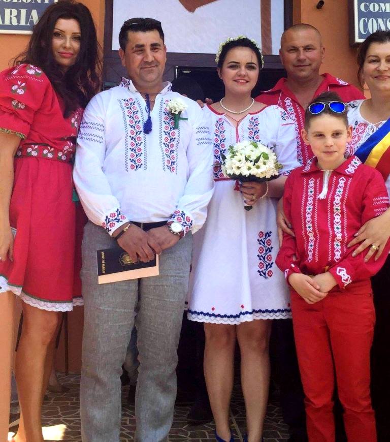 nunti botezuri traditional costumatie rochii camasi (8)