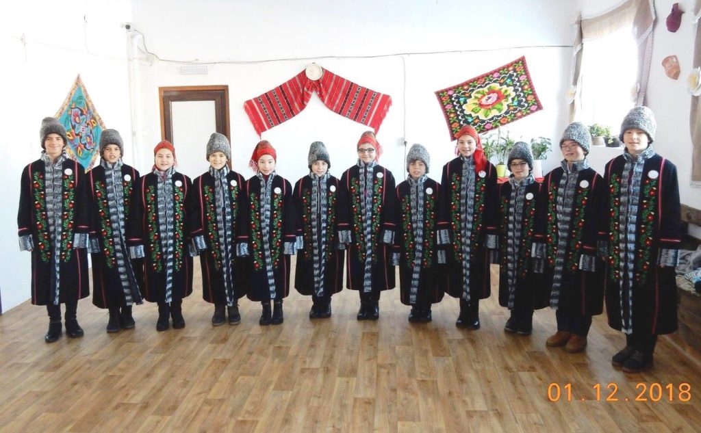 palton traditional romanesc ansamblu copii